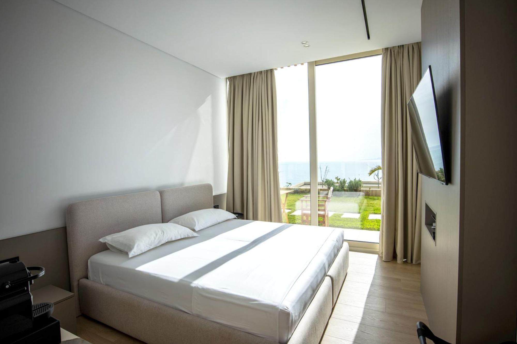Green Coast Hotel Paljasa Luaran gambar